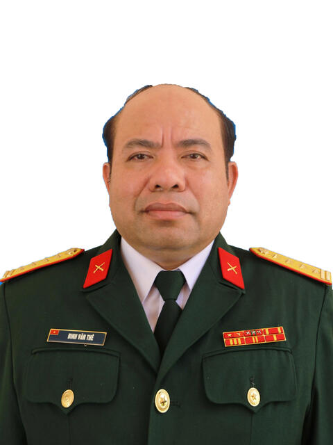 Đại tá ĐINH VĂN THÊ