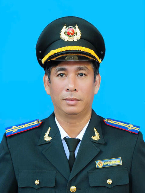 NGUYỄN HỒNG VINH