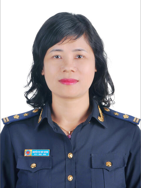 NGUYỄN THỊ THUÝ QUỲNH