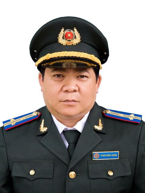 PHAN ĐÌNH HƯNG