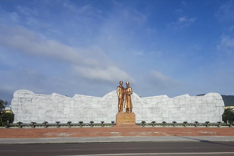 Nguyễn Sinh Sắc-Nguyễn Tất Thành Monument