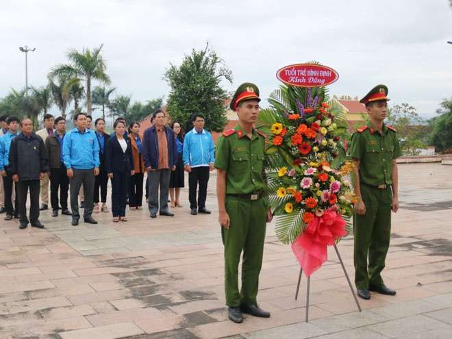 Tỉnh đoàn Bình Định phát động đợt thi đua chào mừng 90 năm ngày thành lập Đoàn  - ảnh 1