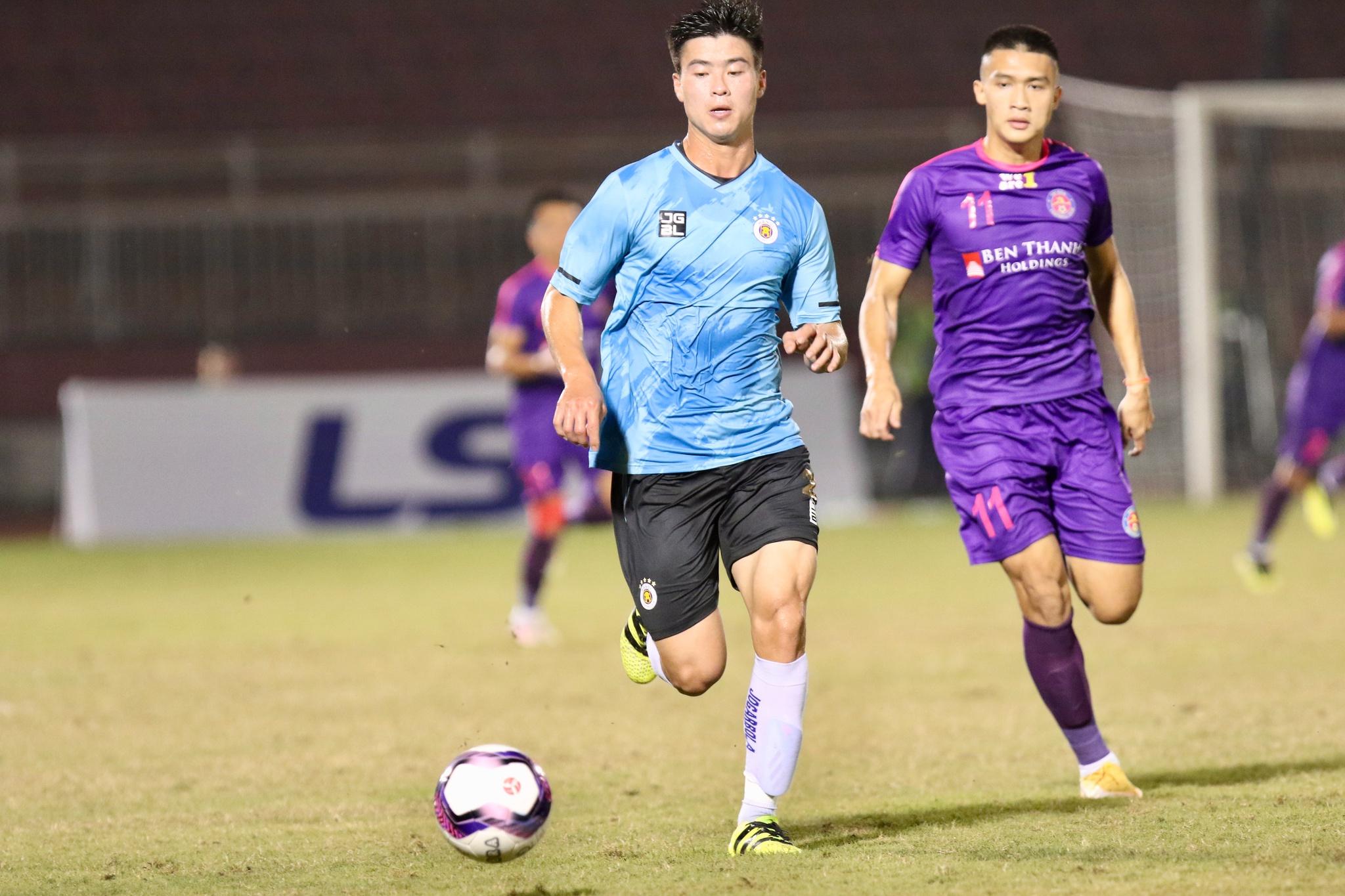 Văn Quyết hỏng phạt đền, dàn sao Hà Nội FC suýt 'chết' trước tân binh Bình Định - ảnh 5