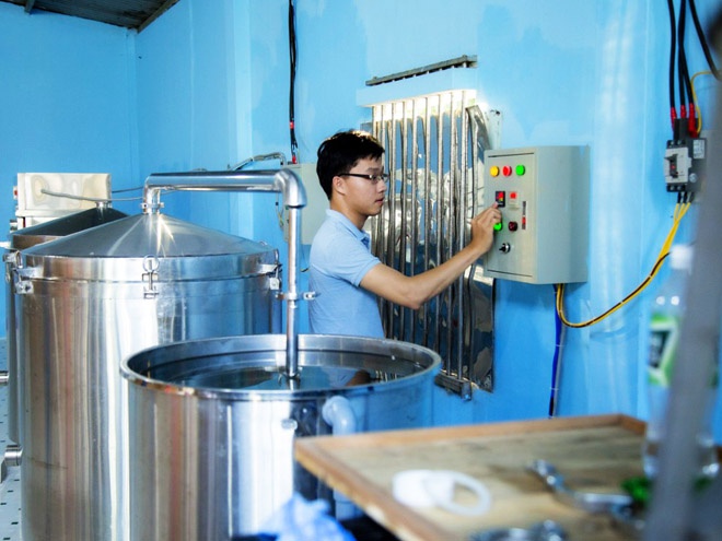 Các làng nghề ở Bình Định tất bật vào vụ tết - ảnh 4