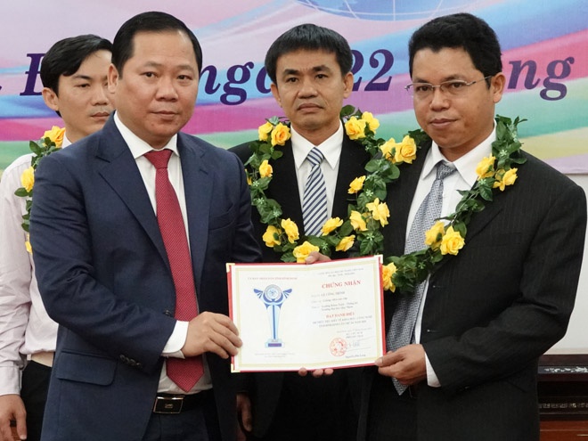 Bí thư Tỉnh ủy Bình Định kêu gọi trí thức góp sức đưa quê hương phát triển - ảnh 1