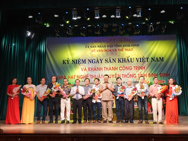 Bình Định: Xúc tiến tour đưa du khách đến xem nghệ thuật tuồng và bài chòi - ảnh 2