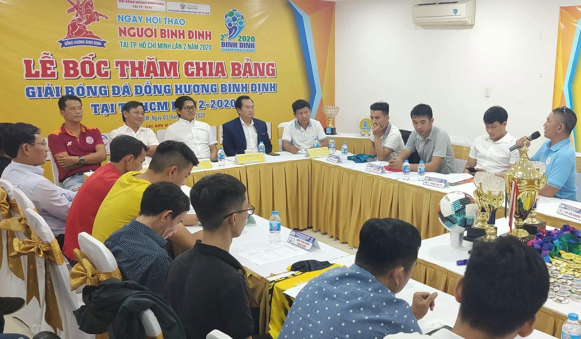 Gay cấn giải bóng đá Hội đồng hương Bình Định - ảnh 1