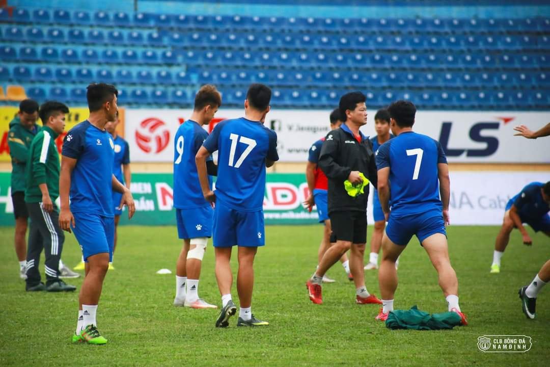 Nhận định đội Nam Định vs đội Bình Định (18 giờ, 23.3): Rực lửa sân Thiên Trường! - ảnh 1