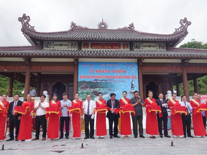Khánh thành Đền thờ anh hùng dân tộc Nguyễn Trung Trực tại Bình Định - ảnh 1