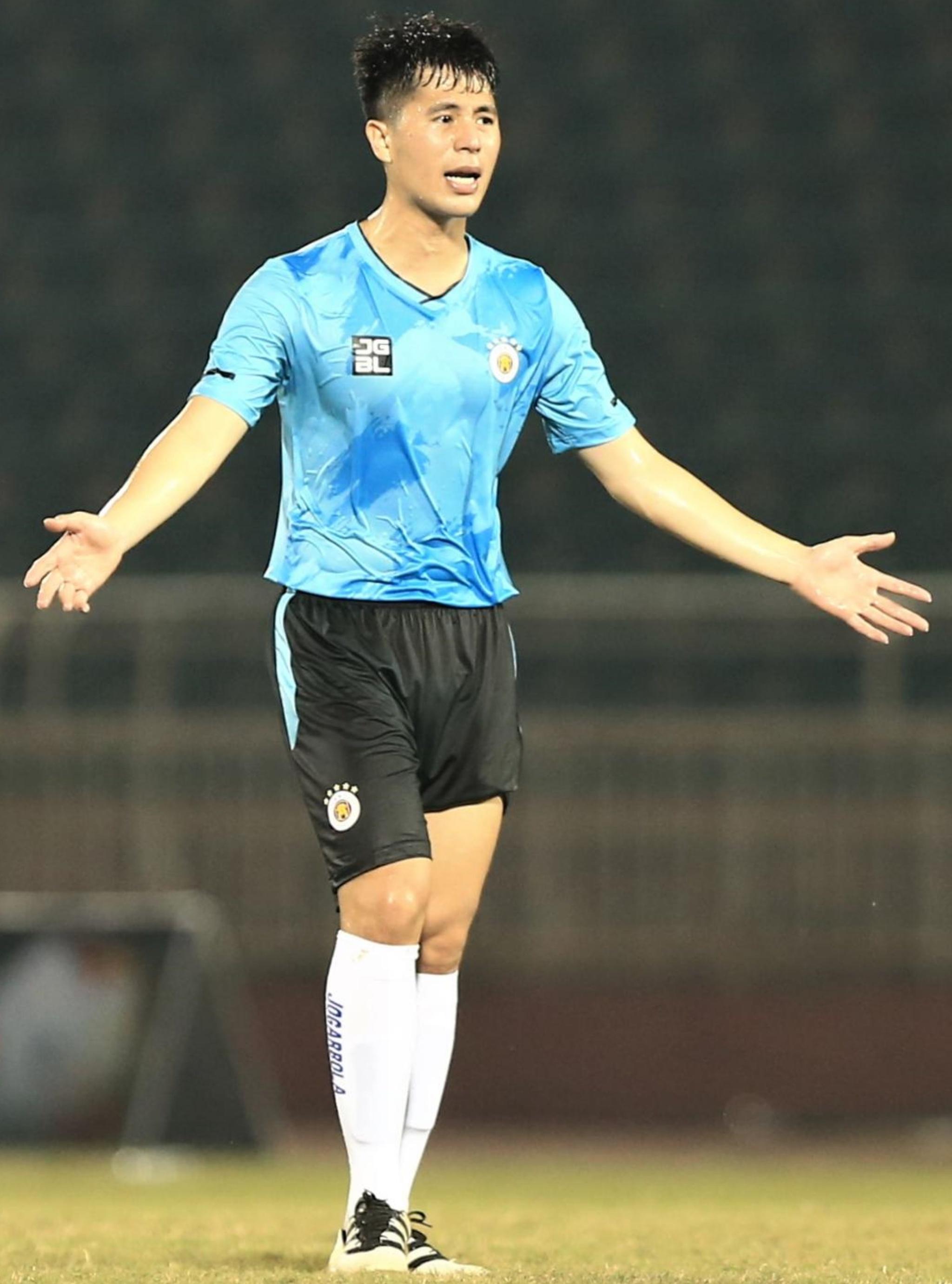 Văn Quyết hỏng phạt đền, dàn sao Hà Nội FC suýt 'chết' trước tân binh Bình Định - ảnh 6