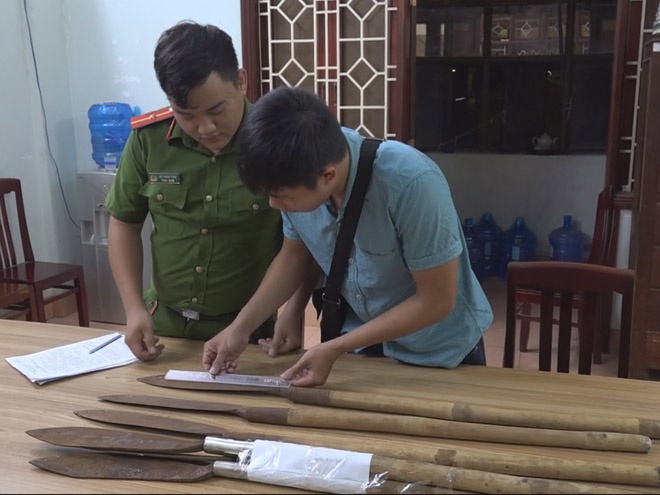 Bình Định: Khởi tố, bắt giam 11 người dùng súng bắn nhau, náo loạn ở nghĩa địa - ảnh 1