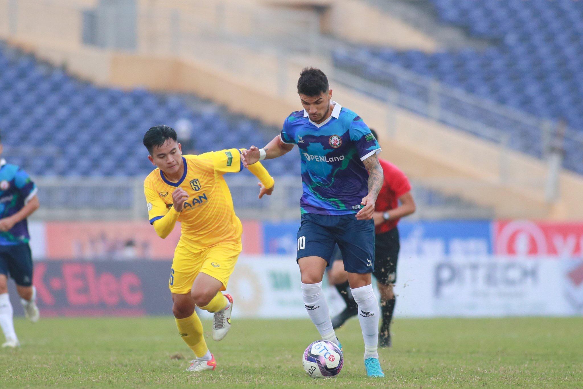 CLB Bình Định thắng lớn đội hình tiêu biểu vòng 2 V-League - ảnh 1