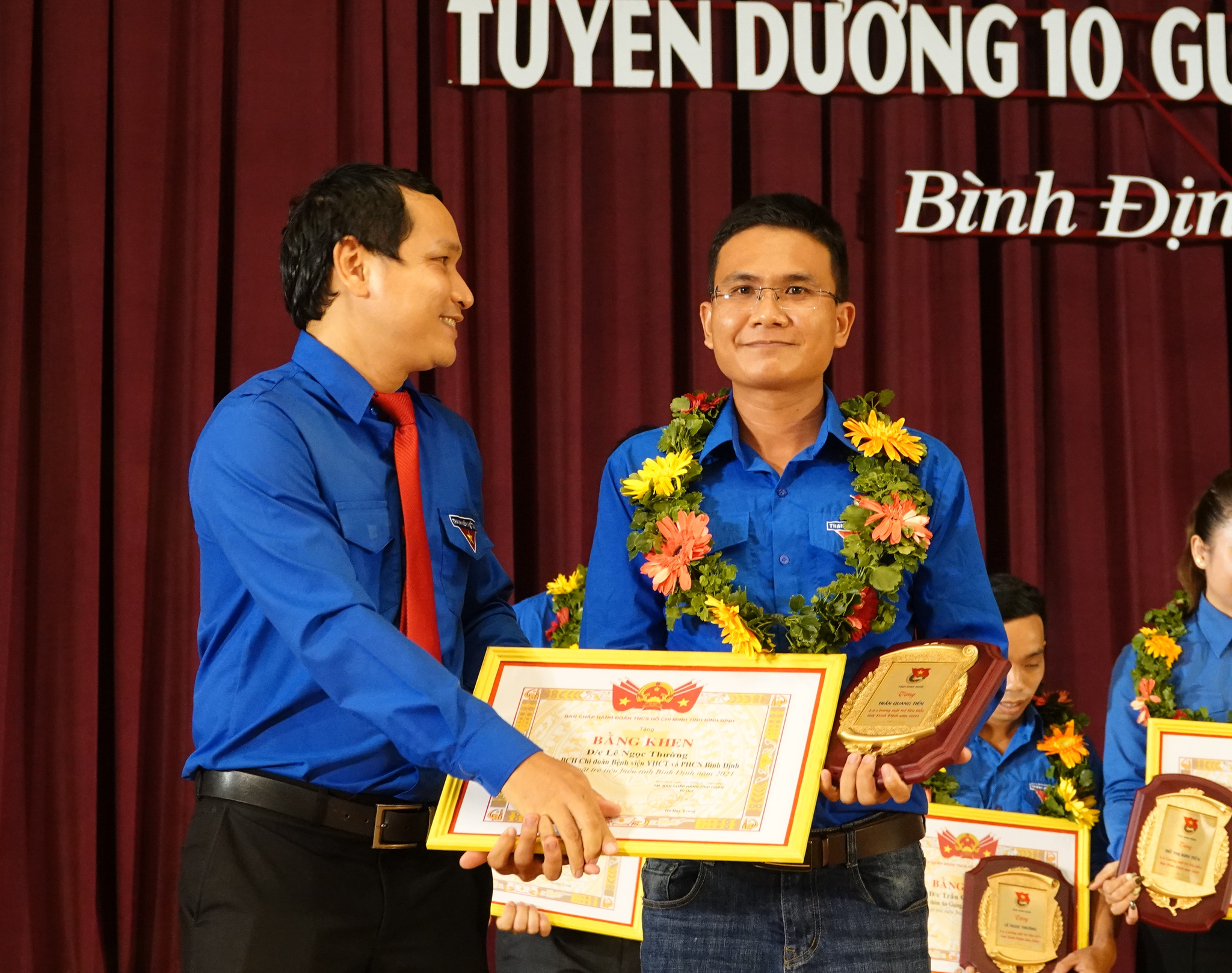 Tuyên dương gương mặt trẻ tiêu biểu tỉnh Bình Định - ảnh 1