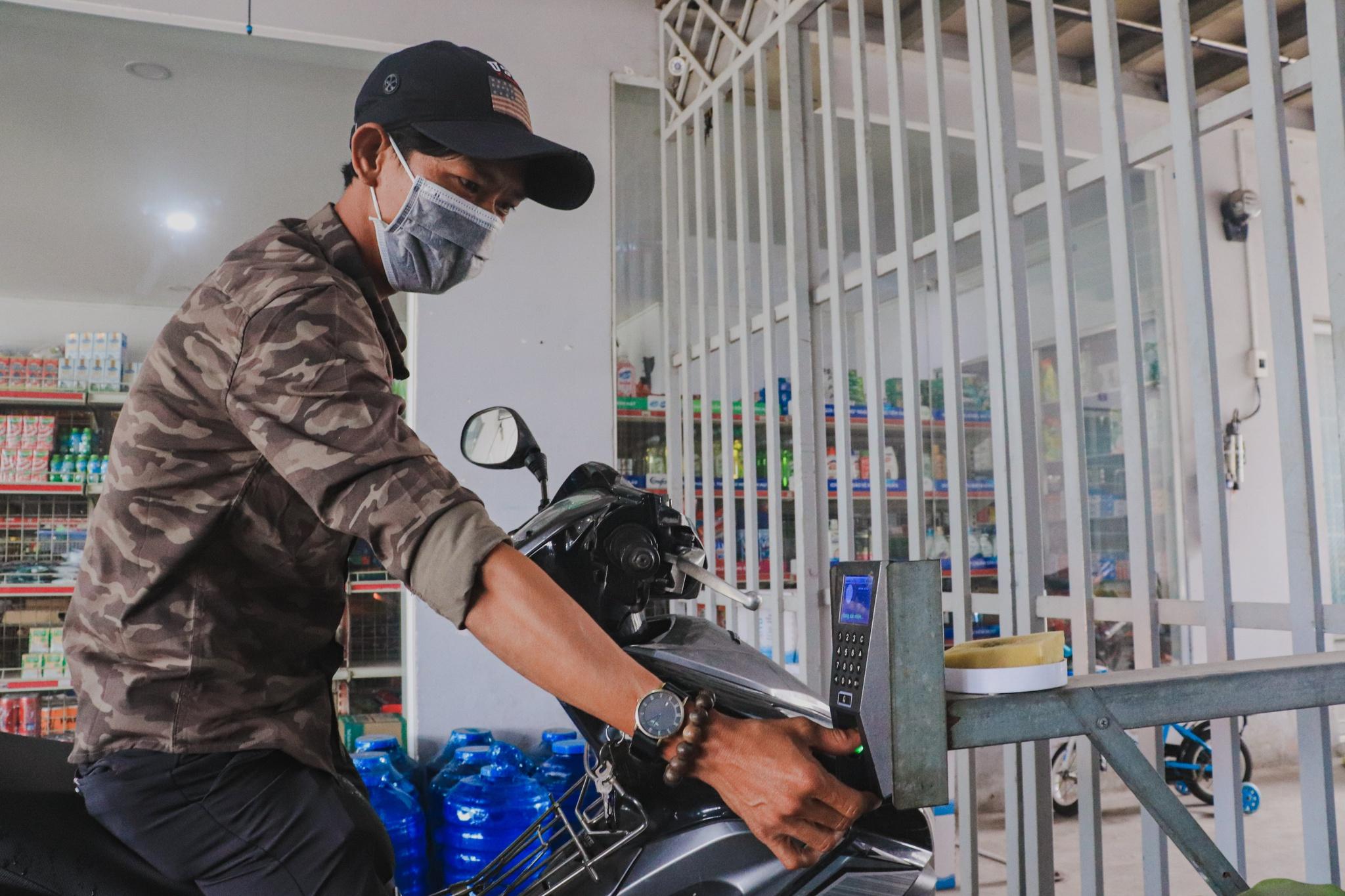 Nhà trọ 'độc, lạ' ở TP.HCM: Ông chủ quê Bình Định với độ chơi sộp miễn chê - ảnh 1