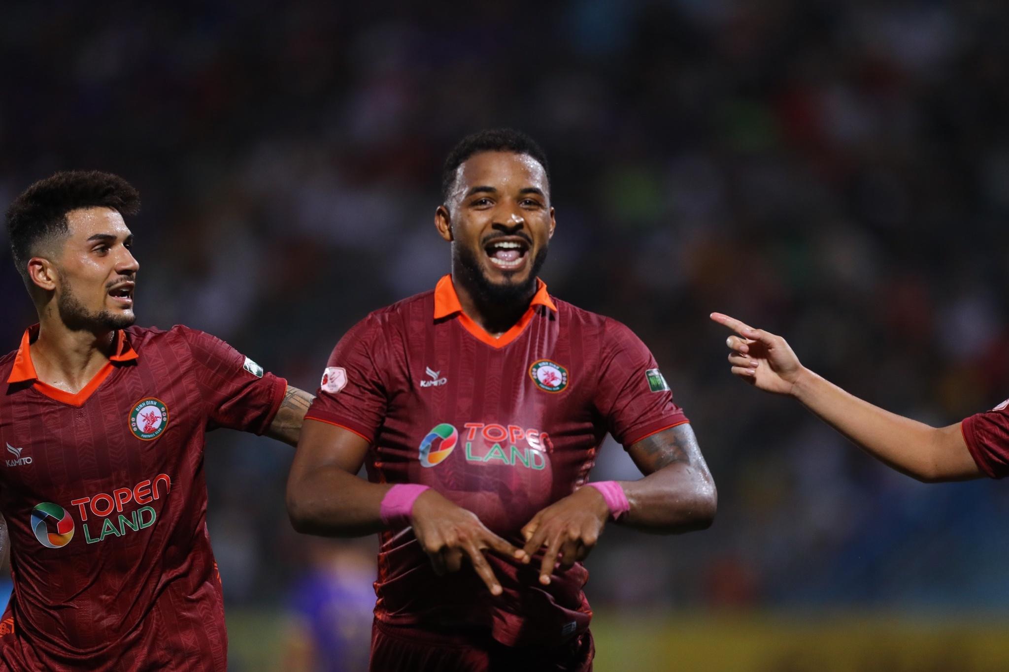 Kết quả Hà Nội FC 0-3 CLB Bình Định: Rafaelson lập hat-trick, Duy Mạnh nhận thẻ đỏ - ảnh 21