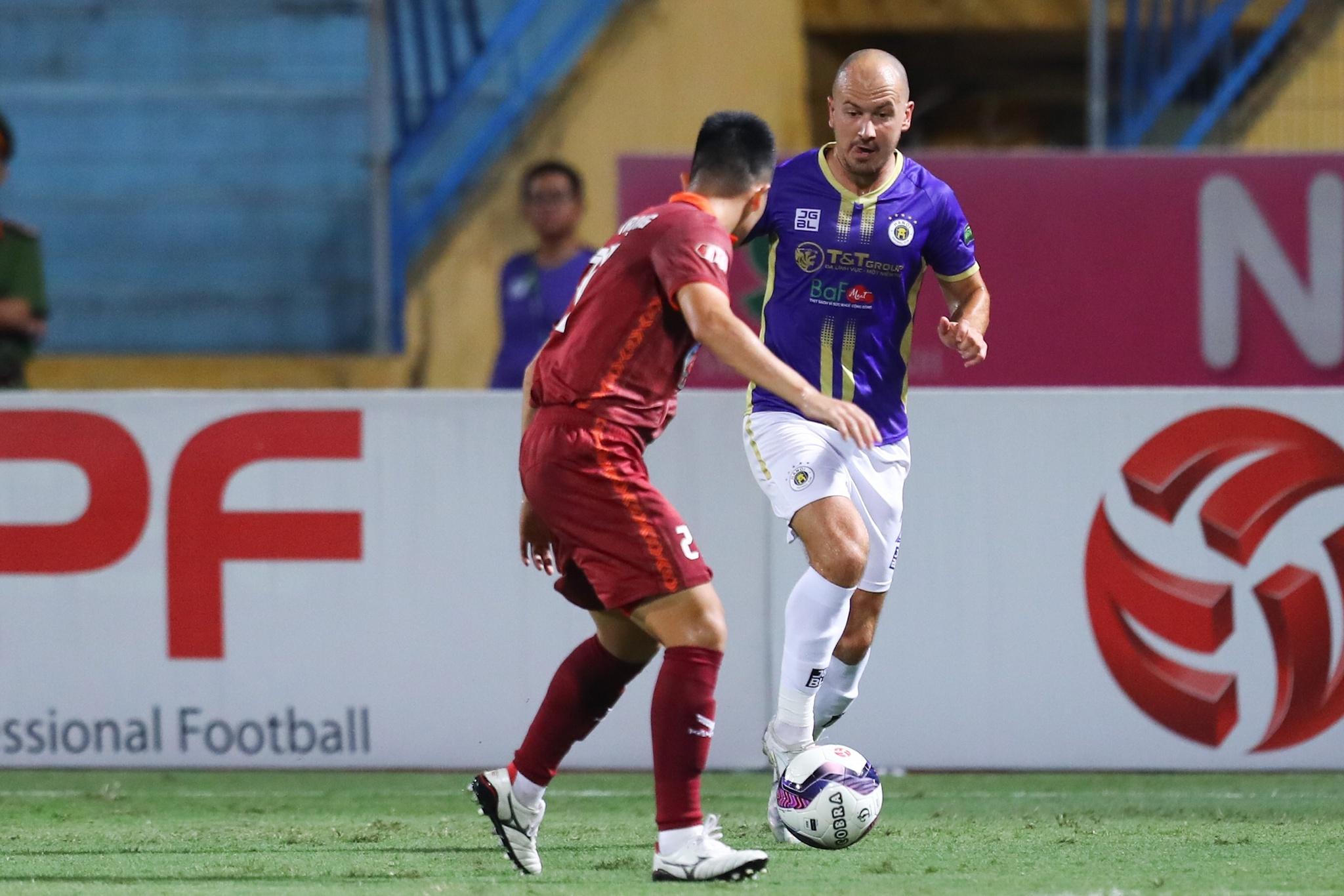 Kết quả Hà Nội FC 0-3 CLB Bình Định: Rafaelson lập hat-trick, Duy Mạnh nhận thẻ đỏ - ảnh 8