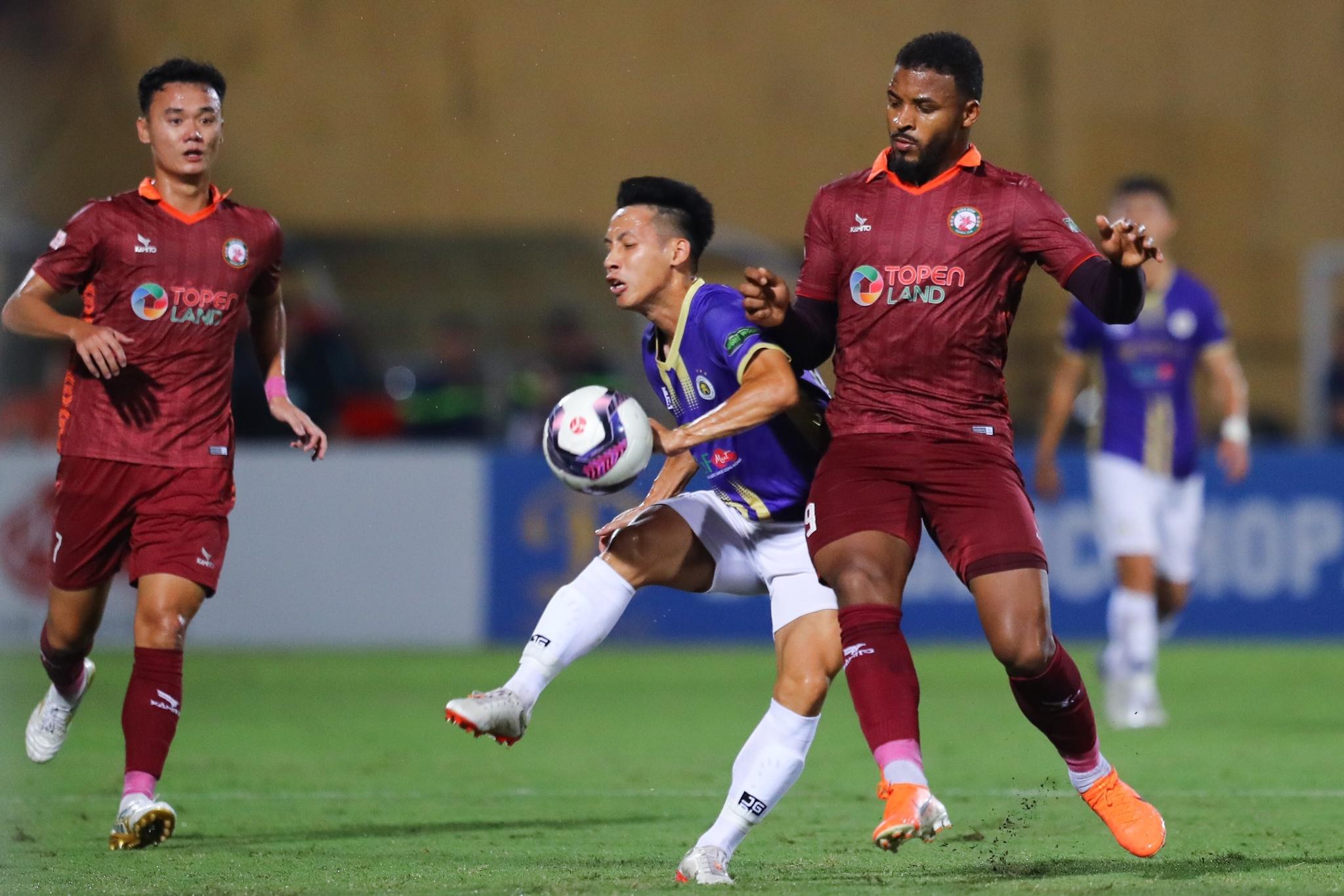 Kết quả Hà Nội FC 0-3 CLB Bình Định: Rafaelson lập hat-trick, Duy Mạnh nhận thẻ đỏ - ảnh 6