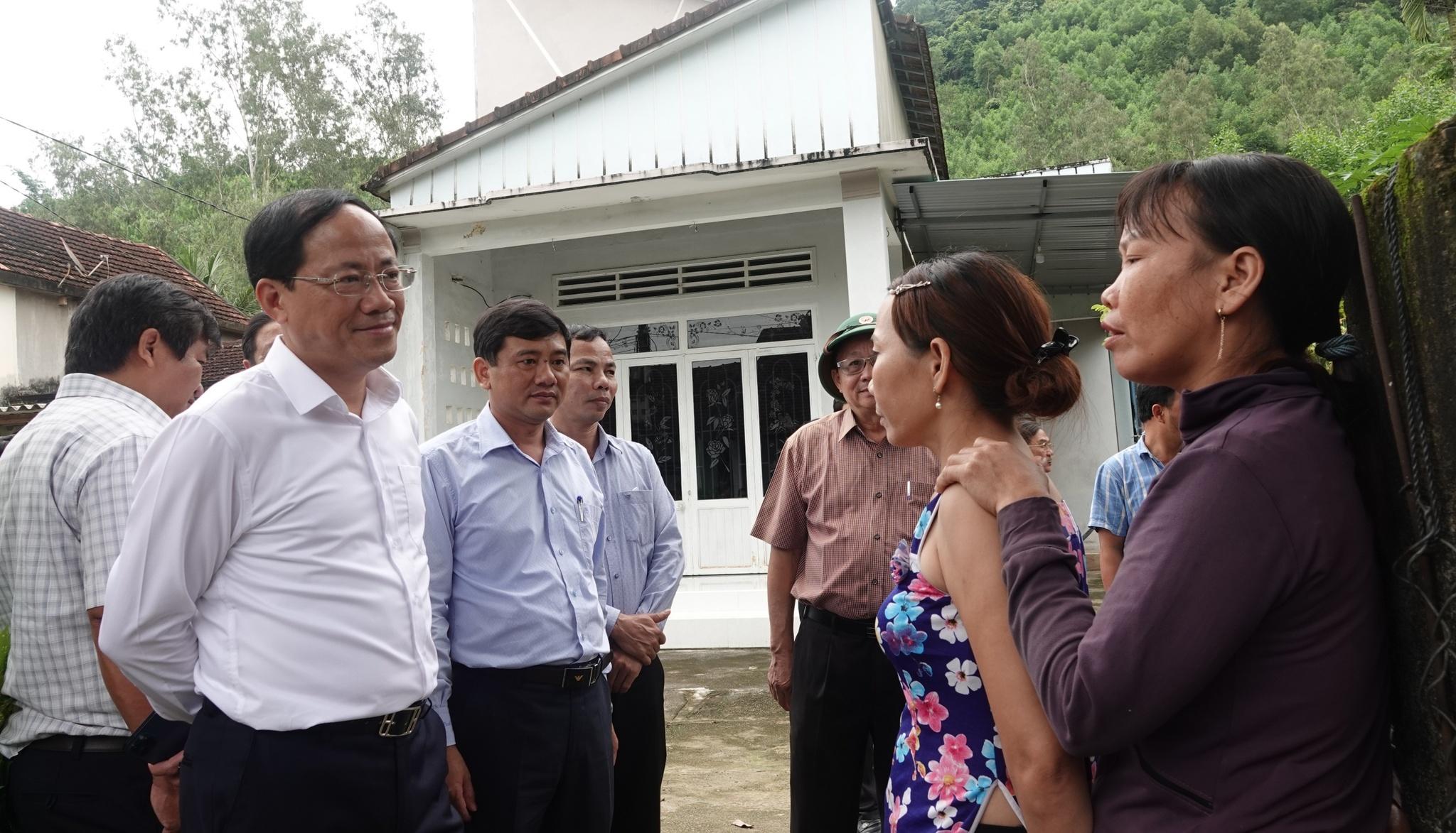 Bão Noru: Bình Định lập sở chỉ huy tiền phương tại cảng cá Tam Quan - ảnh 6