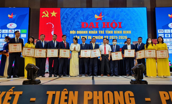 Anh Vũ Hồng Quân được bầu Chủ tịch Hội Doanh nhân trẻ tỉnh Bình Định - Ảnh 2. Anh Vũ Hồng Quân được bầu Chủ tịch Hội Doanh nhân trẻ tỉnh Bình Định - Ảnh 2.