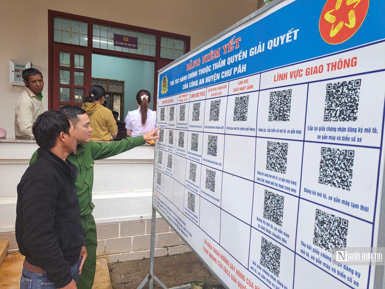 Gần dân, sát cơ sở: Công an xã đưa dịch vụ công về bản làng- Ảnh 1. Gần dân, sát cơ sở: Công an xã đưa dịch vụ công về bản làng- Ảnh 1.