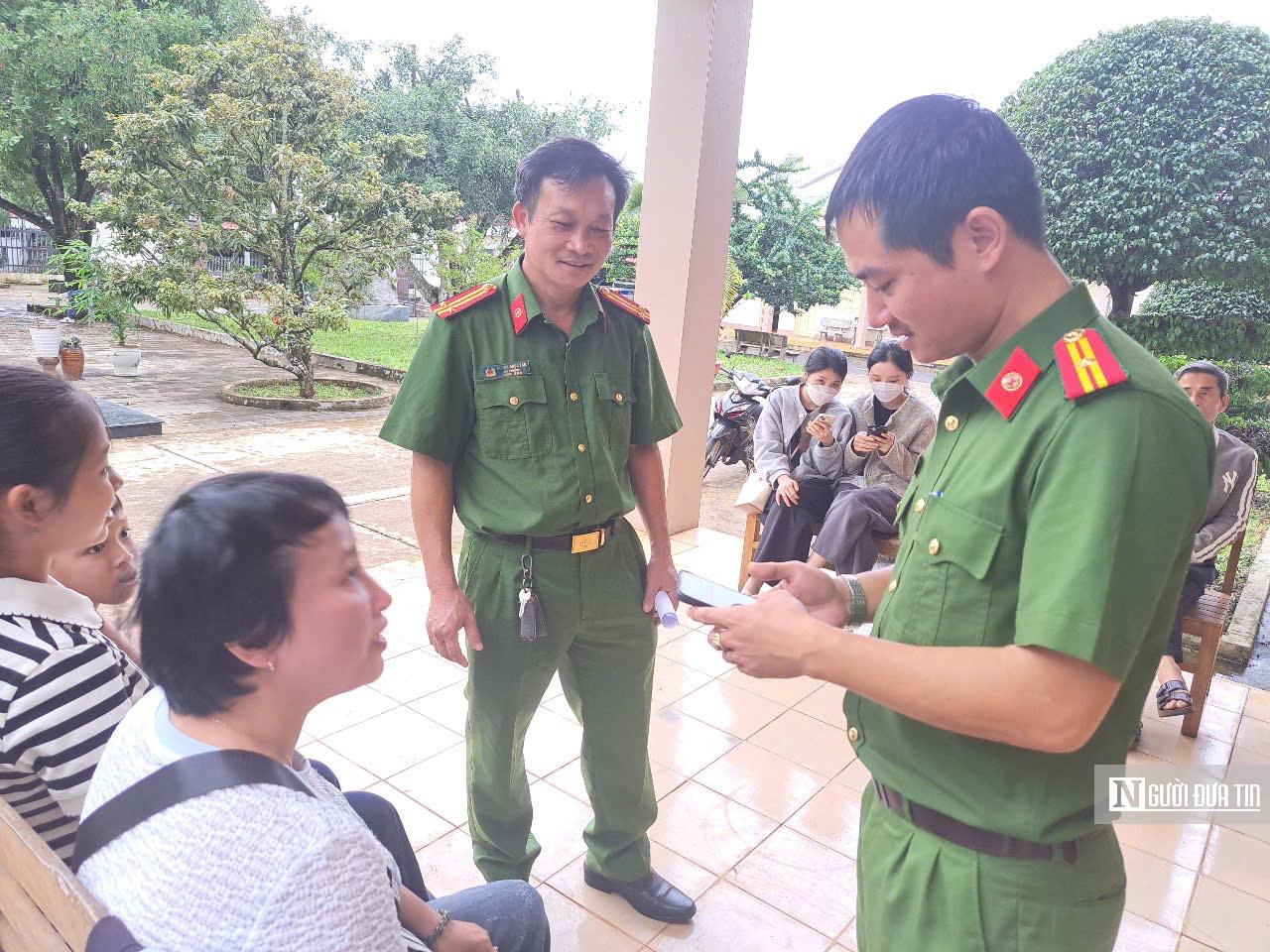 Gần dân, sát cơ sở: Công an xã đưa dịch vụ công về bản làng- Ảnh 2. Gần dân, sát cơ sở: Công an xã đưa dịch vụ công về bản làng- Ảnh 2.