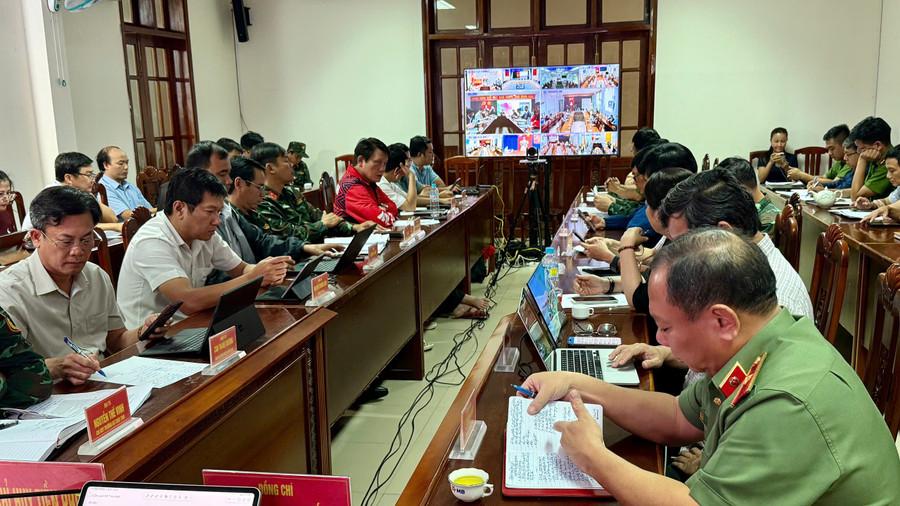 Quang cảnh cuộc họp. Ảnh: Hoàng Vũ chu-tich-pham-anh-tuan.jpg