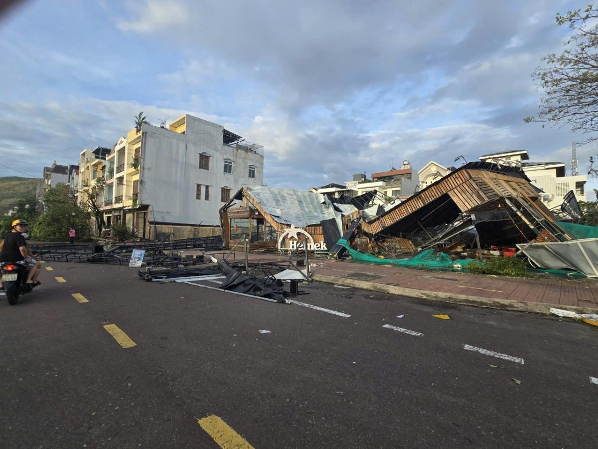 ngổn ngang sau bão, người dân gia lai thấy may mắn vì đã đề phòng cẩn thận hình ảnh 1 ngon ngang sau bao, nguoi dan gia lai thay may man vi da de phong can than hinh anh 1