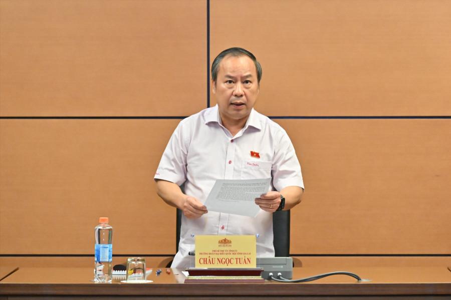 Trưởng đoàn ĐBQH tỉnh Gia Lai Châu Ngọc Tuấn phát biểu tại hội nghị. Ảnh: Đoàn ĐBQH tỉnh doan-dbqh-tinh-gia-lai-tong-ket-hoat-dong-nhiem-ky-2021-2026-1-9867.jpg