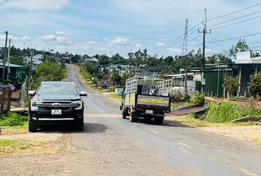 Tiêu chí giao thông được xã Chư Păh xác định là xương sống thúc đẩy phát triển kinh tế - xã hội. Ảnh: Đinh Yến