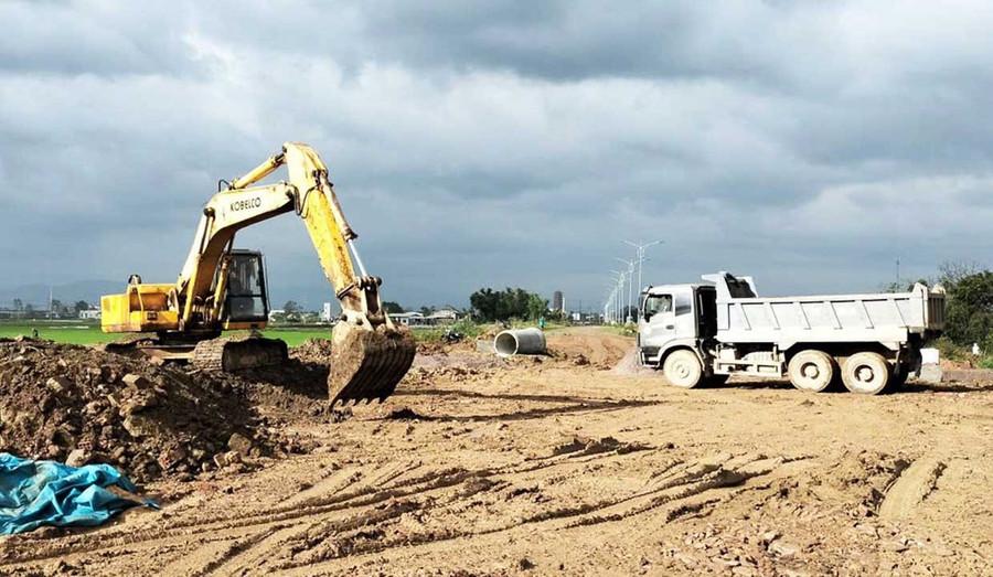 Thi công Dự án khu dân cư đường N4A nối dài phía Đông - giai đoạn 1 thi công trục đường chính.