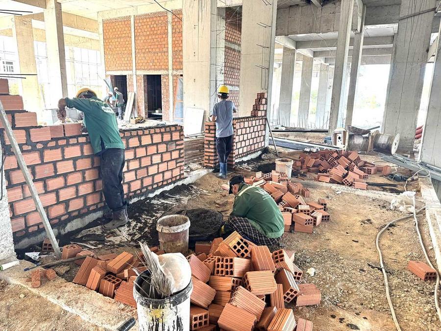 Chính phủ chỉ đạo UBND cấp tỉnh đưa chỉ tiêu phát triển nhà ở xã hội theo từng năm được giao vào kế hoạch phát triển kinh tế - xã hội hàng năm để triển khai thực hiện. Ảnh: H.T Chính phủ chỉ đạo UBND cấp tỉnh đưa chỉ tiêu phát triển nhà ở xã hội theo từng năm được giao vào kế hoạch phát triển kinh tế - xã hội hàng năm để triển khai thực hiện. Ảnh: H.T