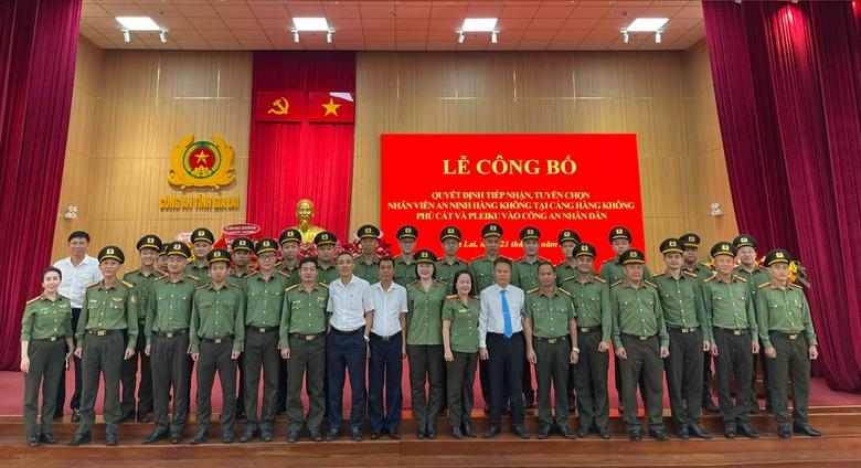 Gia Lai: 39 nhân viên an ninh hàng không được tuyển vào Công an nhân dân- Ảnh 1.