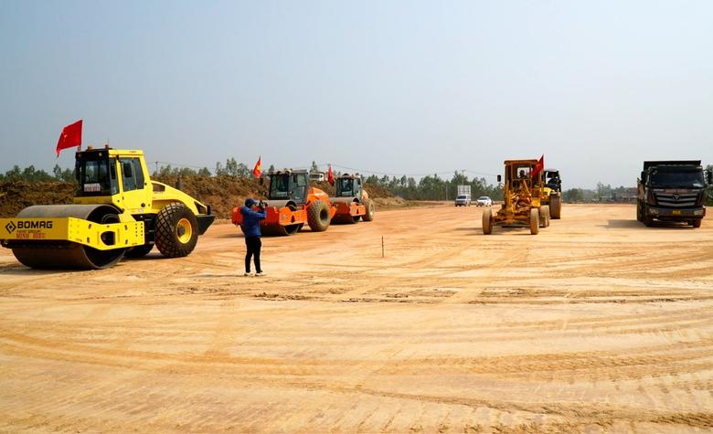 Gia Lai: Siết tiến độ, đẩy nhanh thi công các dự án trọng điểm- Ảnh 1.