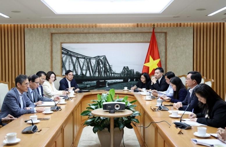 Quang cảnh buổi gặp gỡ giữa Phó Thủ tướng Hồ Quốc Dũng và lãnh đạo doanh nghiệp Thụy Sĩ