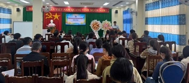 Trung tâm Dịch vụ việc làm Gia Lai tổ chức phiên giao dịch việc làm dành cho người lao động đang hưởng trợ cấp thất nghiệp. Ảnh VLGL