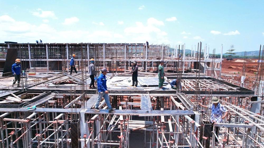 Đẩy nhanh tiến độ xây dựng Trường Phổ thông nội trú liên cấp biên giới ở Gia Lai - ảnh 1