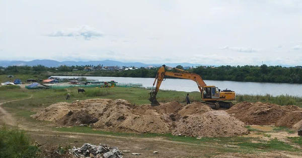 Gia Lai: Truy tìm đối tượng khai thác cát trái phép trên sông Kôn