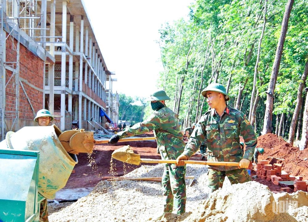 Quân đội dựng trường nơi vùng biên Gia Lai
