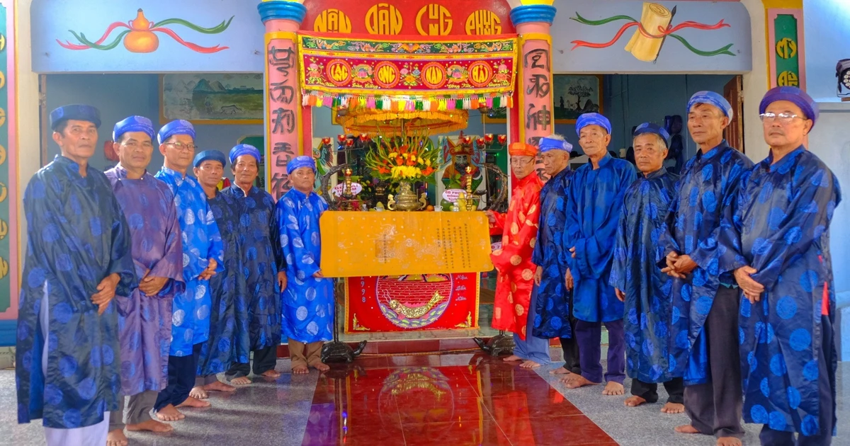 Giữ văn hóa biển đảo qua những đạo sắc phong