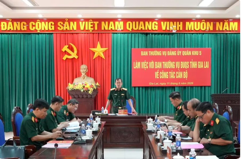 Chính ủy Quân khu 5 kiểm tra, làm việc với các cơ quan, đơn vị quân đội ở Gia Lai